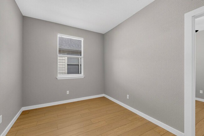 Building Photo - 14525 Eaglemont Dr