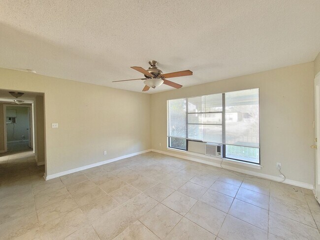 Building Photo - 331 Emory Dr