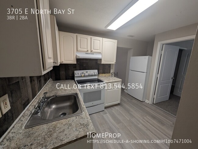 Building Photo - 3705 E North Bay St