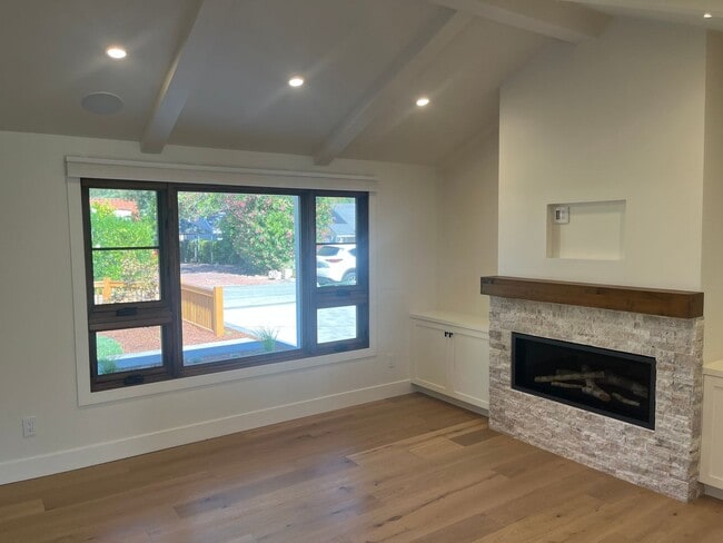 Building Photo - Completely Remodeled Home in Prime Los Gat...