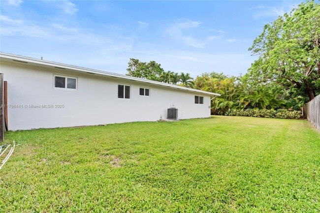 Building Photo - 8860 SW 160th St