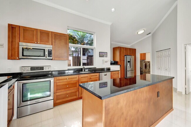 Building Photo - 2469 NW 66th Dr