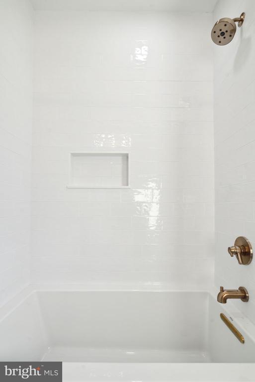 Building Photo - 347 E Gorgas Ln