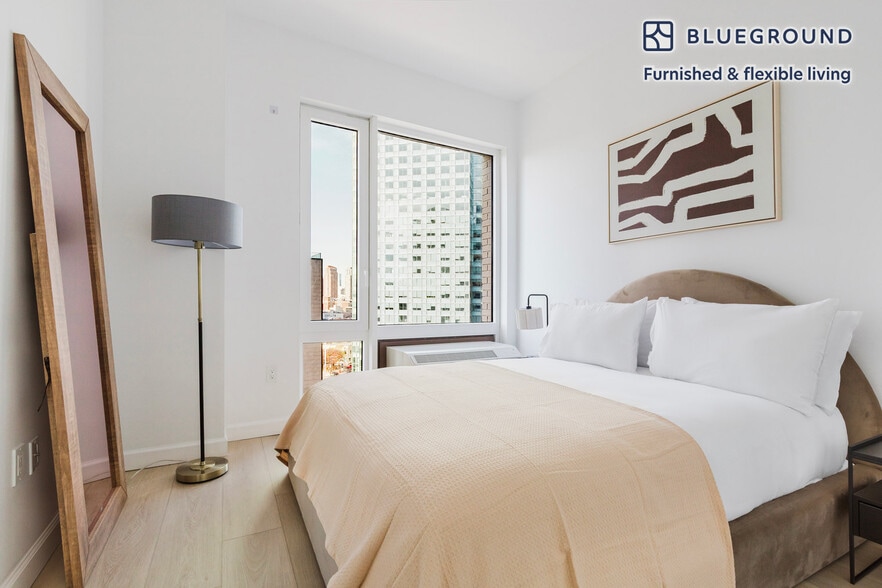 Building Photo - 27-09 44th Dr