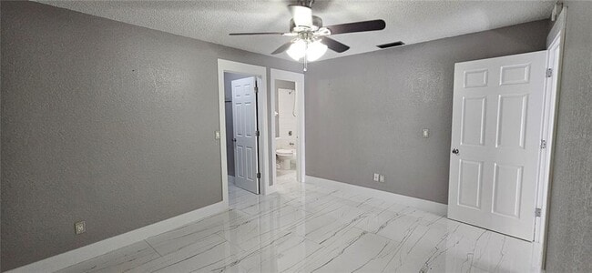 Building Photo - 606 SE 13th Ct