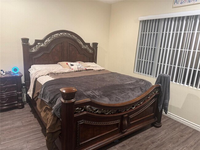 Building Photo - 6016 Sunflower St