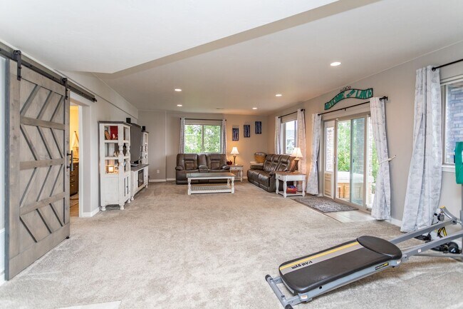 Building Photo - Spacious 4-Bedroom Home in Prestigious For...