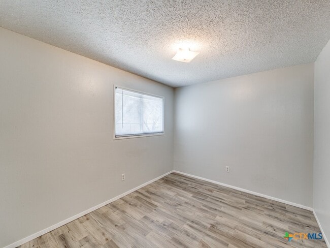 Building Photo - 1351 Spitz Kegel View Dr