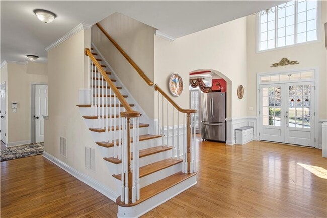 Building Photo - 5685 Lake Manor Trce