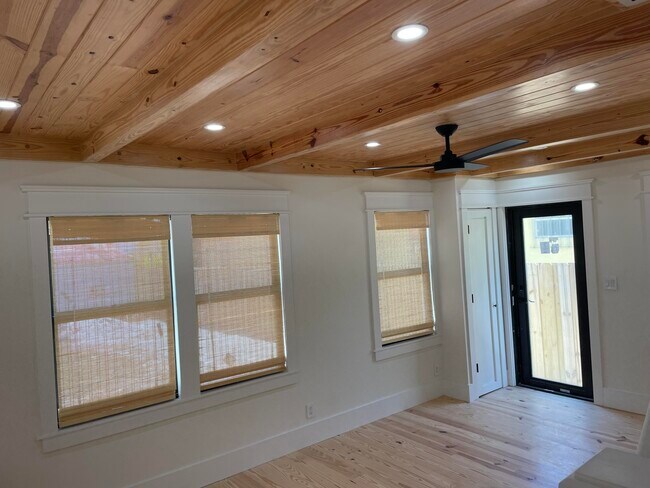 Building Photo - 1306 Florida Ave
