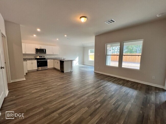 Building Photo - 17363 Cedar Crest Dr. Conroe Tx 77306