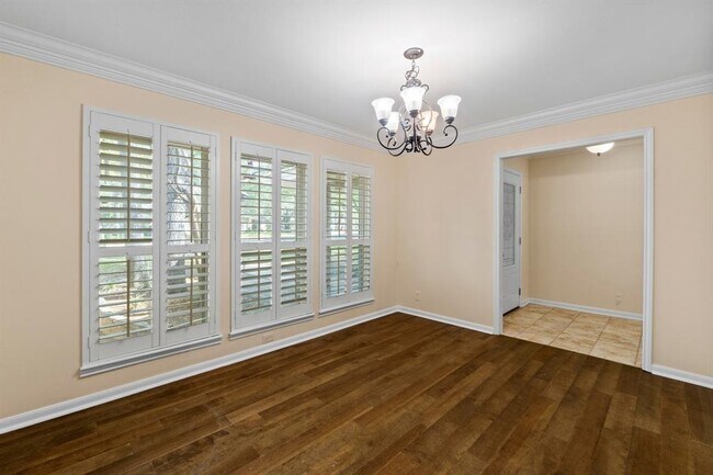Building Photo - 10305 Caracara Dr