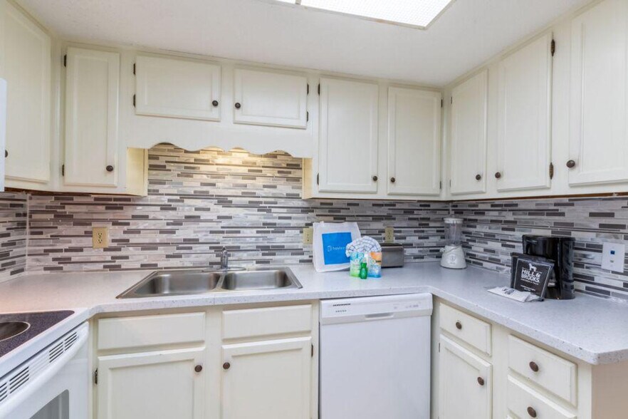 Building Photo - 24132 Perdido Beach Blvd
