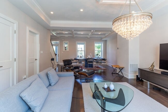 Building Photo - 2214 Flagler Pl NW