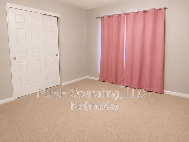 Building Photo - 8464 N 155th St
