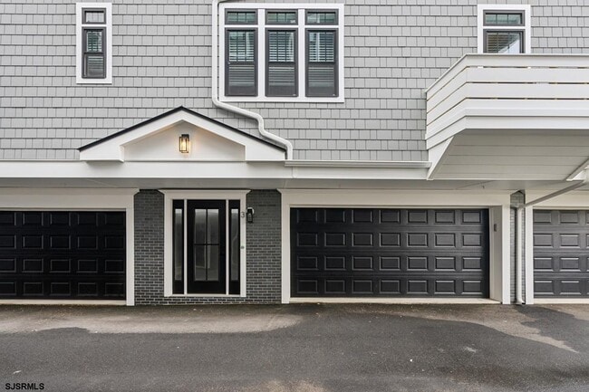 Building Photo - 9412 Ventnor Ave