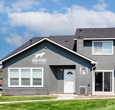 Building Photo - ELD4015
