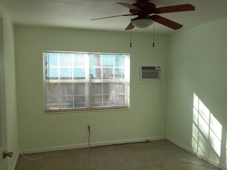 Bedroom - 1513 NE 2nd Ave