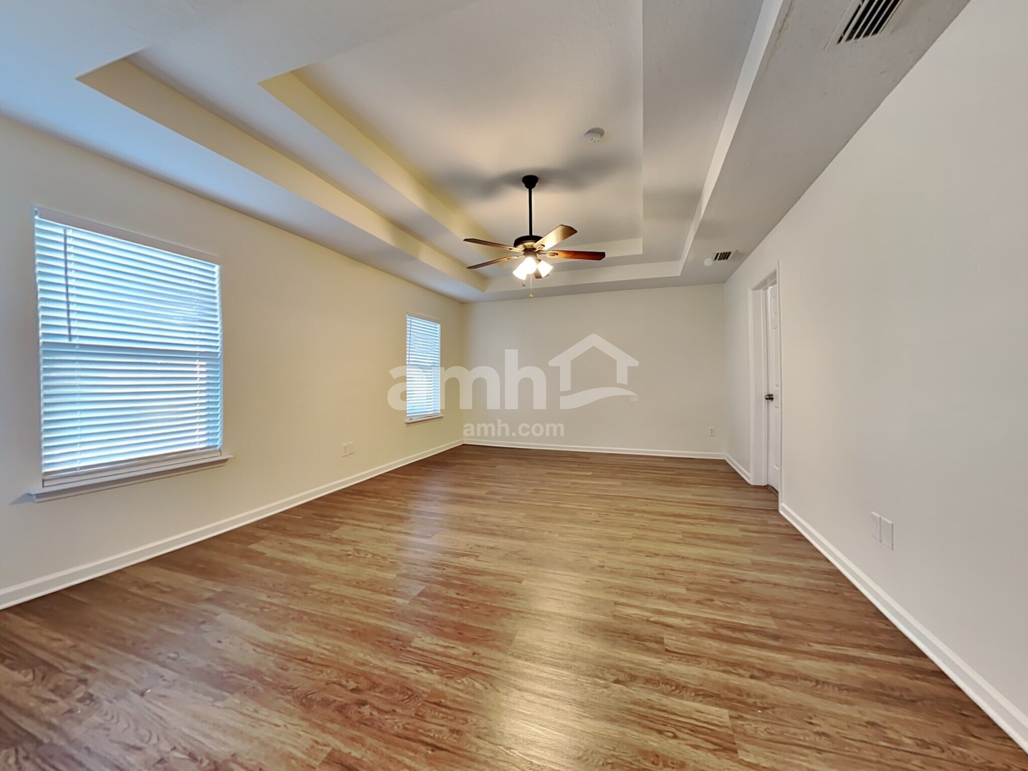 Building Photo - 14136 Fish Eagle Dr E