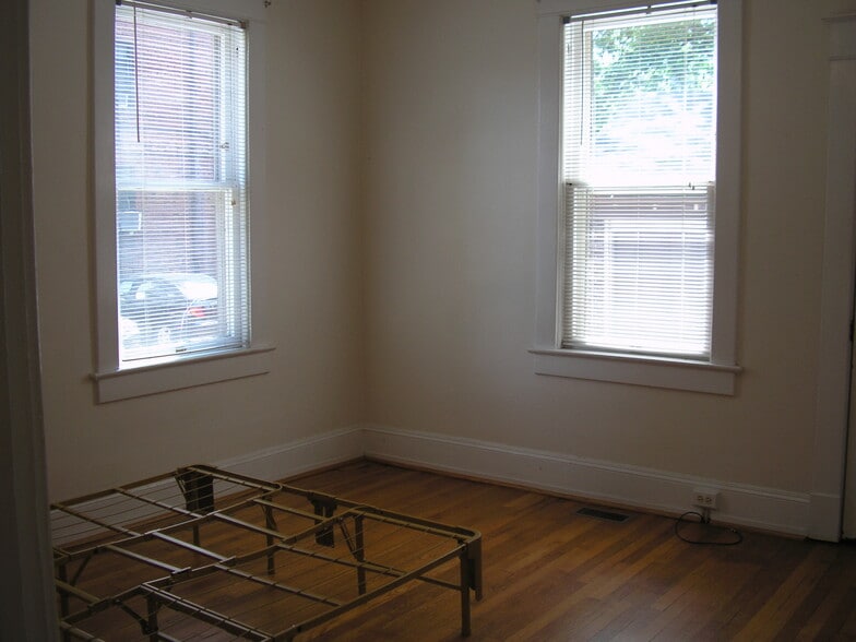 Building Photo - 1709 Hampton Blvd