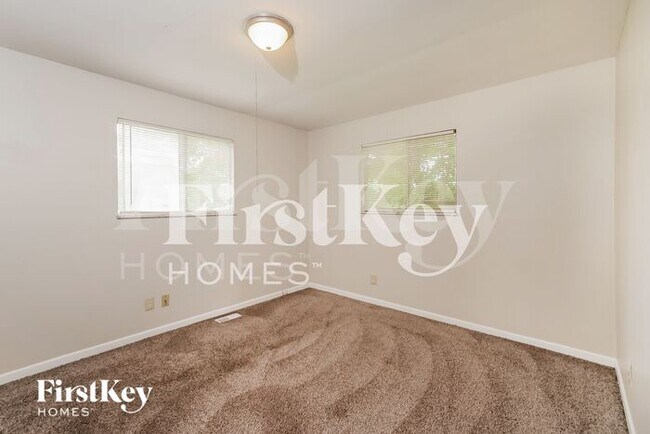 Building Photo - 667 E Edgewood Ave