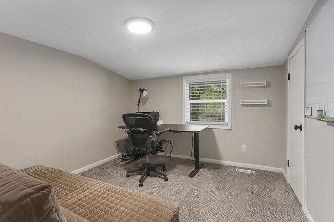 Building Photo - Hopkins Rental