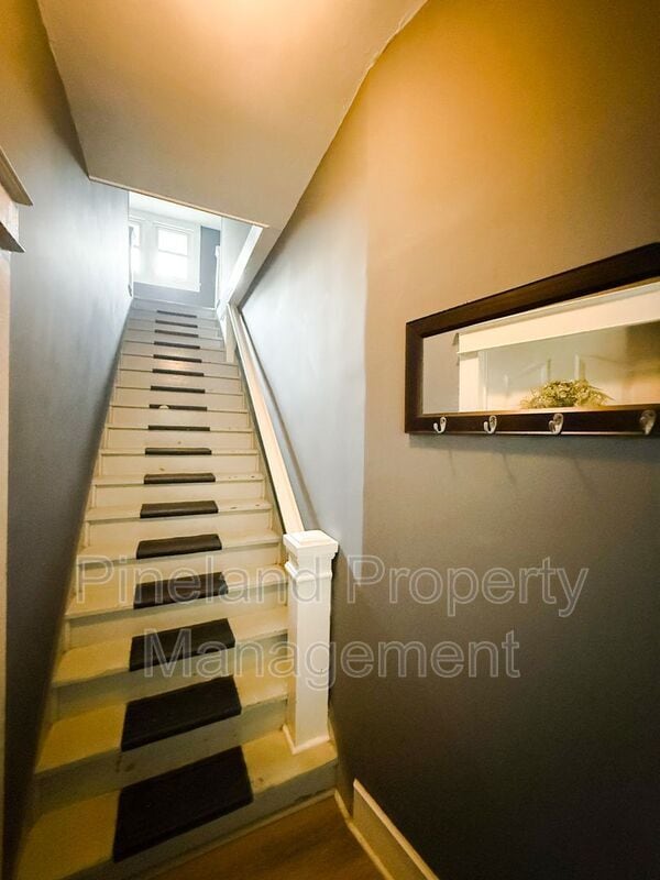 Building Photo - 3410 Hill St