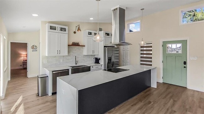 Building Photo - 2713 Renatta Dr