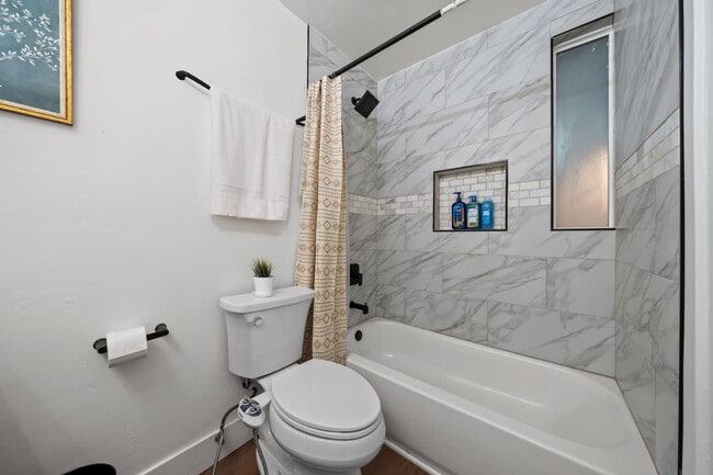 Building Photo - 1676 Raynell Way