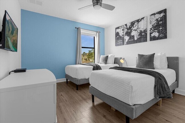 Building Photo - 1483 Rolling Fairway Dr