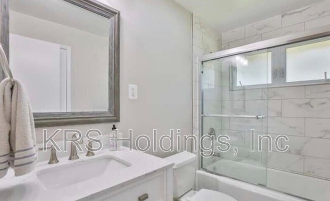 Building Photo - 7110 Murray Ln