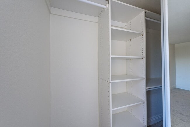 Building Photo - Quiet, Unit in Santee with View!