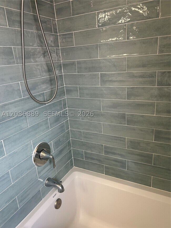 Building Photo - 6142 Landing 16 Lndg