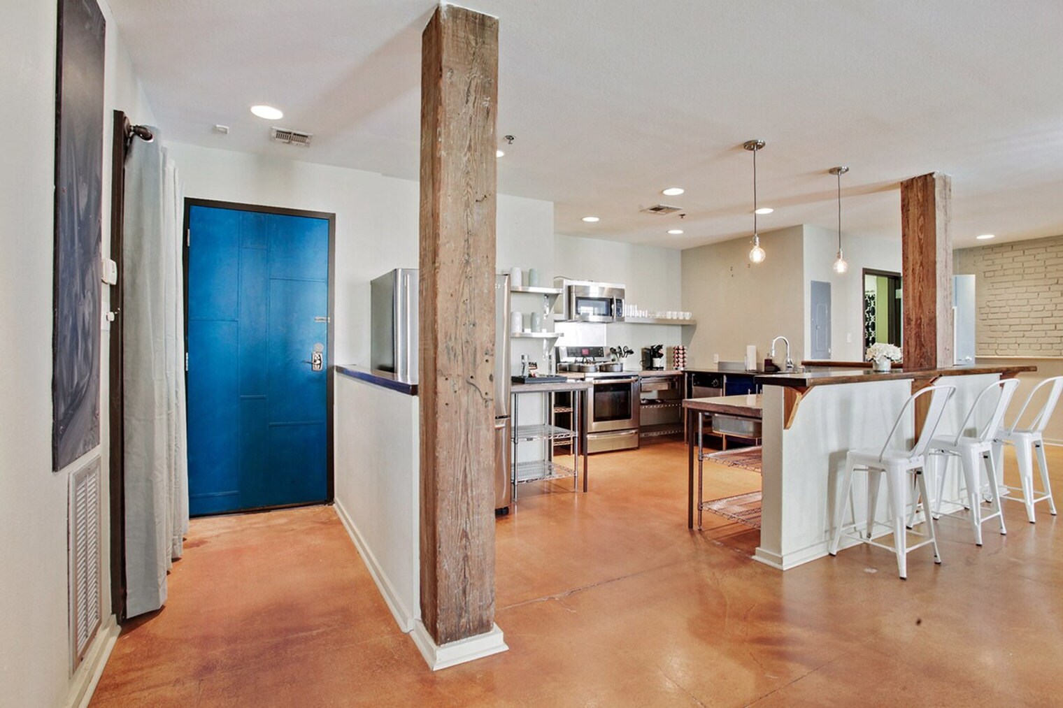 Building Photo - 1041 Constance St