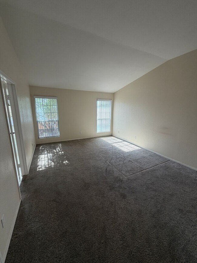 Building Photo - AMERICANA Property Mgmt - Charming 55+ Single-Story in Guard-Gated Los Prados!