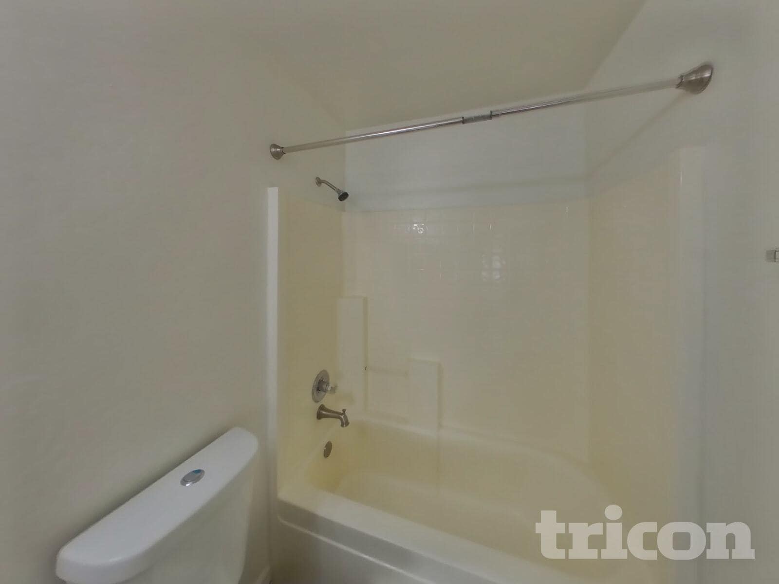 Building Photo - 11229 W Devonshire Ave