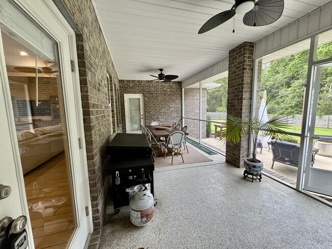 Building Photo - 4007 Amble Wy