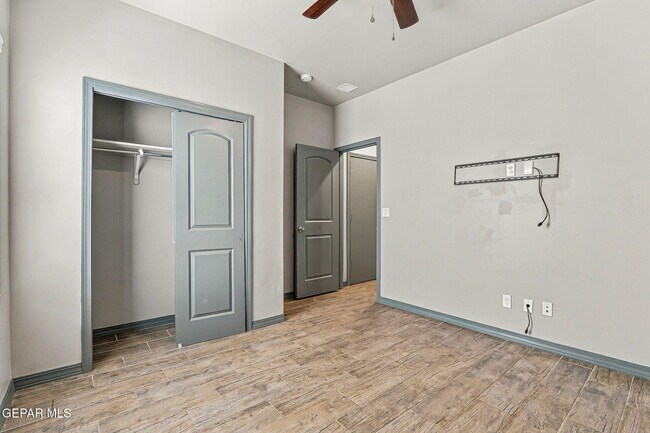 Building Photo - 12760 Dorchester Ave