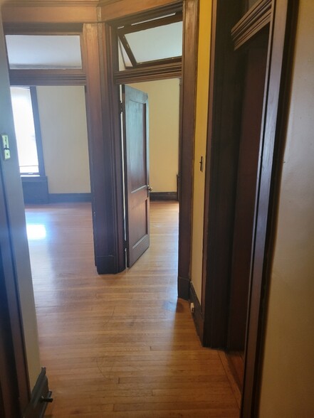 Back Hall to 3 Bedrooms - 6110 Waterman Blvd