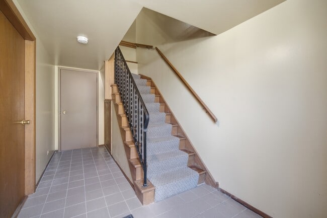 Building Photo - 7314 N Crawford Ave