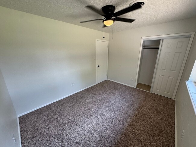 Building Photo - 2410 NW Saxon Cir
