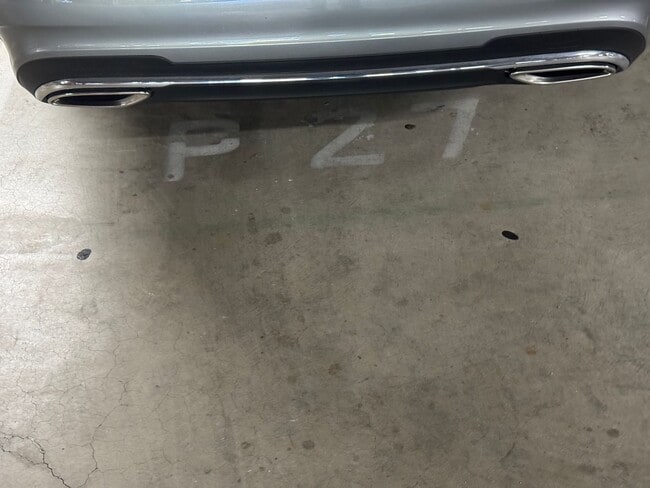 Building Photo - Top Floor Oasis