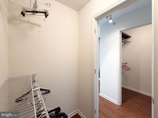 Building Photo - 308 Roarks Trail