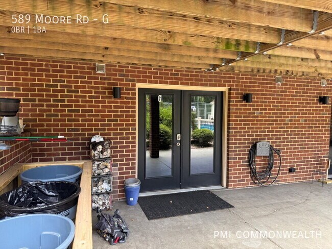 Building Photo - 589 Moore Rd