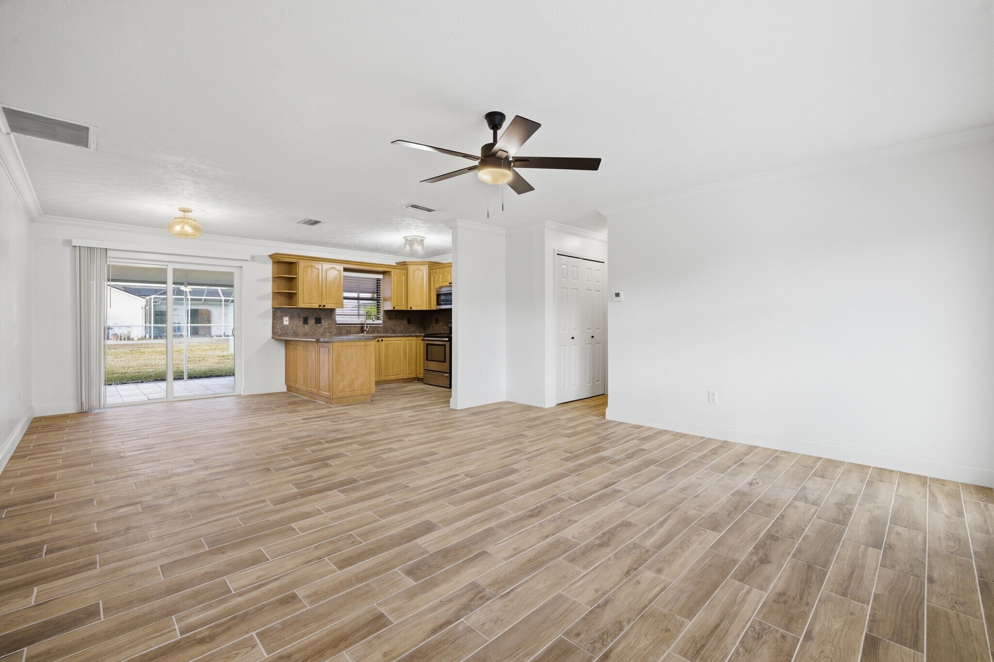 Building Photo - 1145 SW 44th Ter