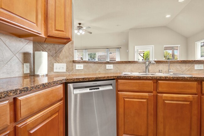 Building Photo - 9226 Fernwillow Dr