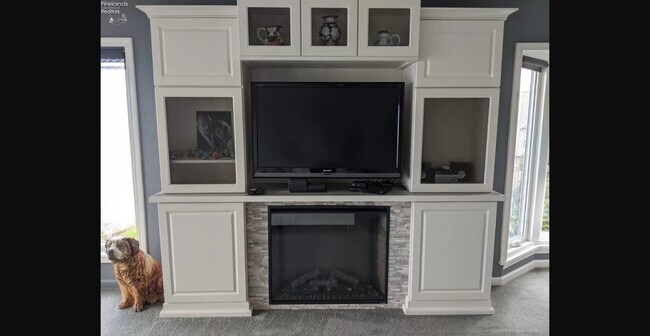 Built in Cabinets - 1507 Cleveland Rd E