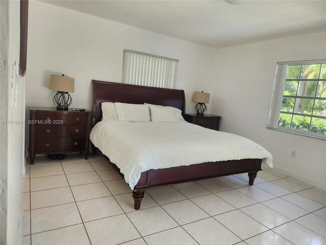 Building Photo - 1229 Jefferson St