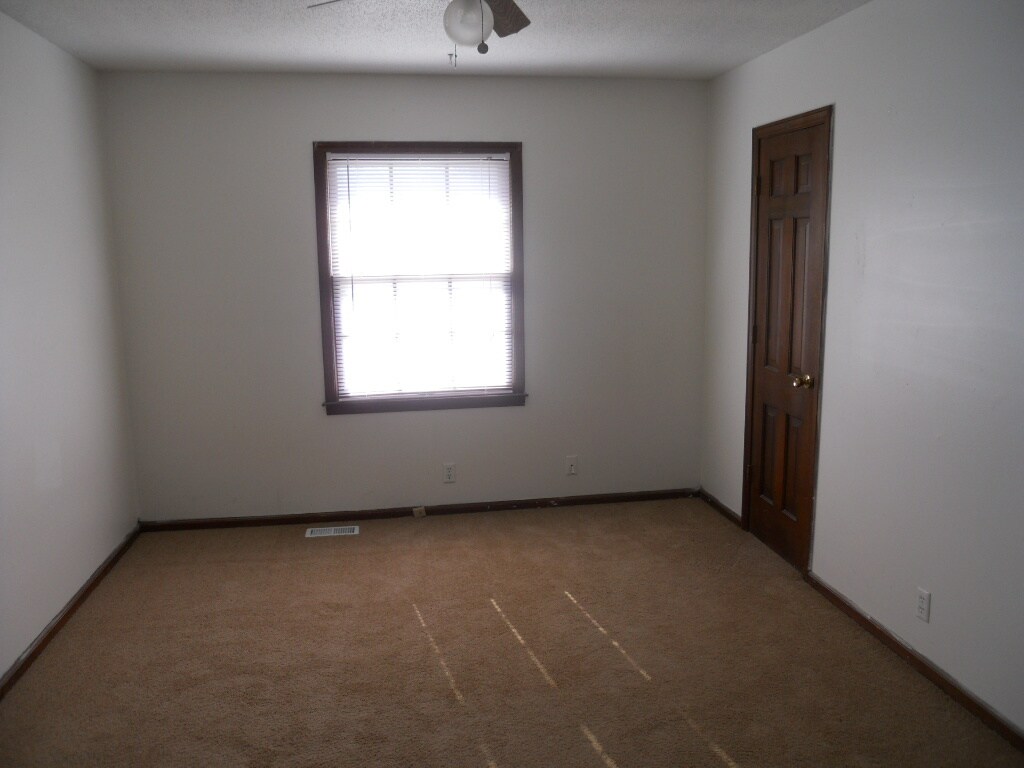 Building Photo - 2711 Ridge Ct
