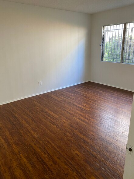 Guest Bedroom - 943 19th St
